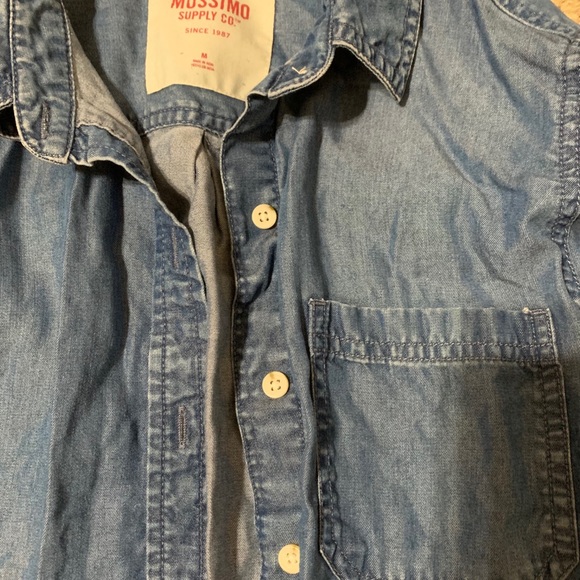 Mossimo chambray button down - Picture 5 of 5